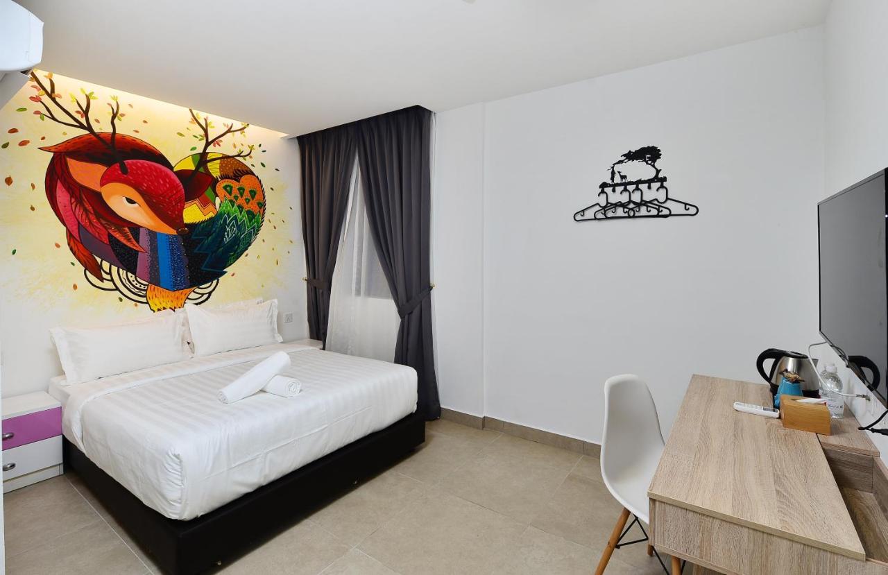 Smile Hotel Shah Alam Seksyen 9 外观 照片