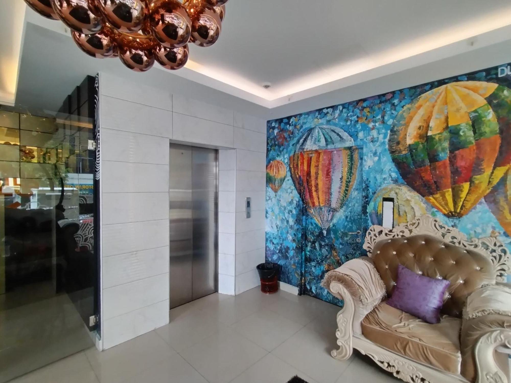 Smile Hotel Shah Alam Seksyen 9 外观 照片